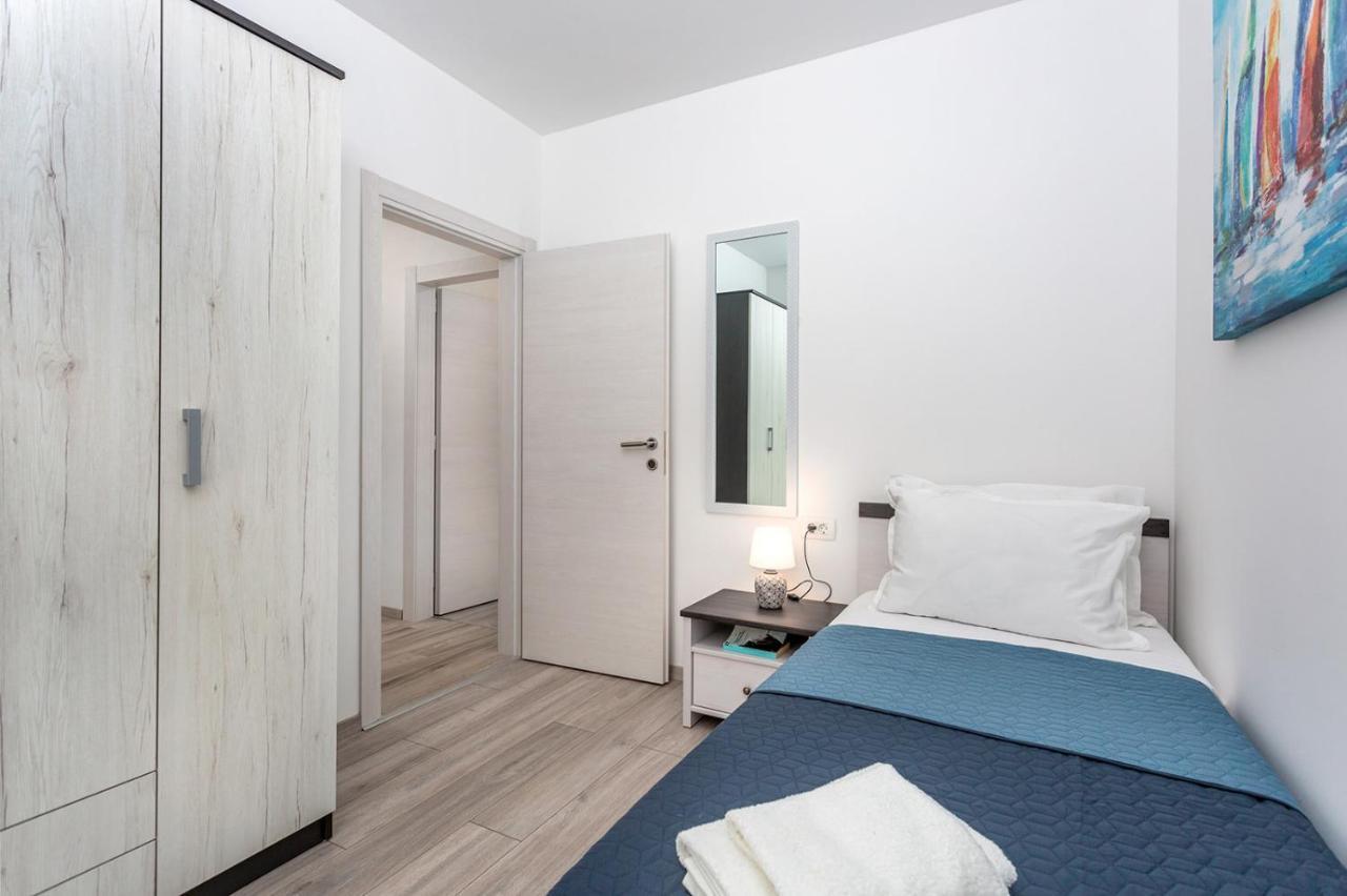 Kvarner Bay 4* - Apartments 1 & 3 Rijeka Buitenkant foto
